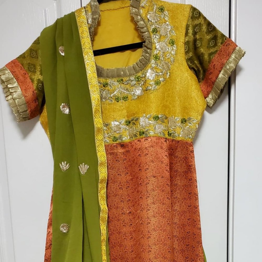 Mehndi Wedding Dress Indian Suit Party Formal wear